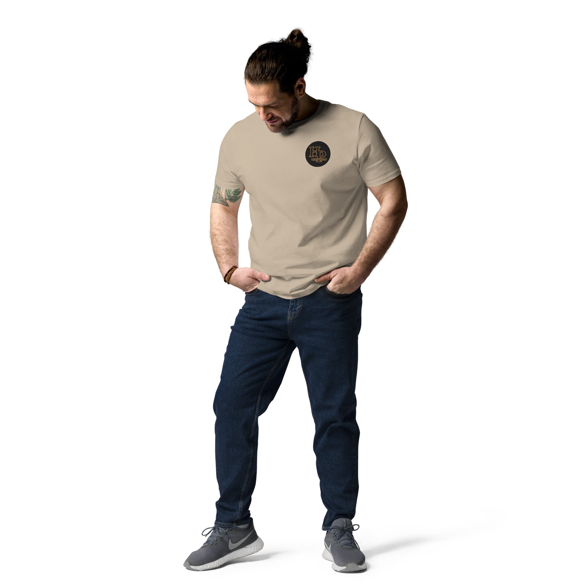 Collection Premium : T-shirt broderie écusson plus manche droite