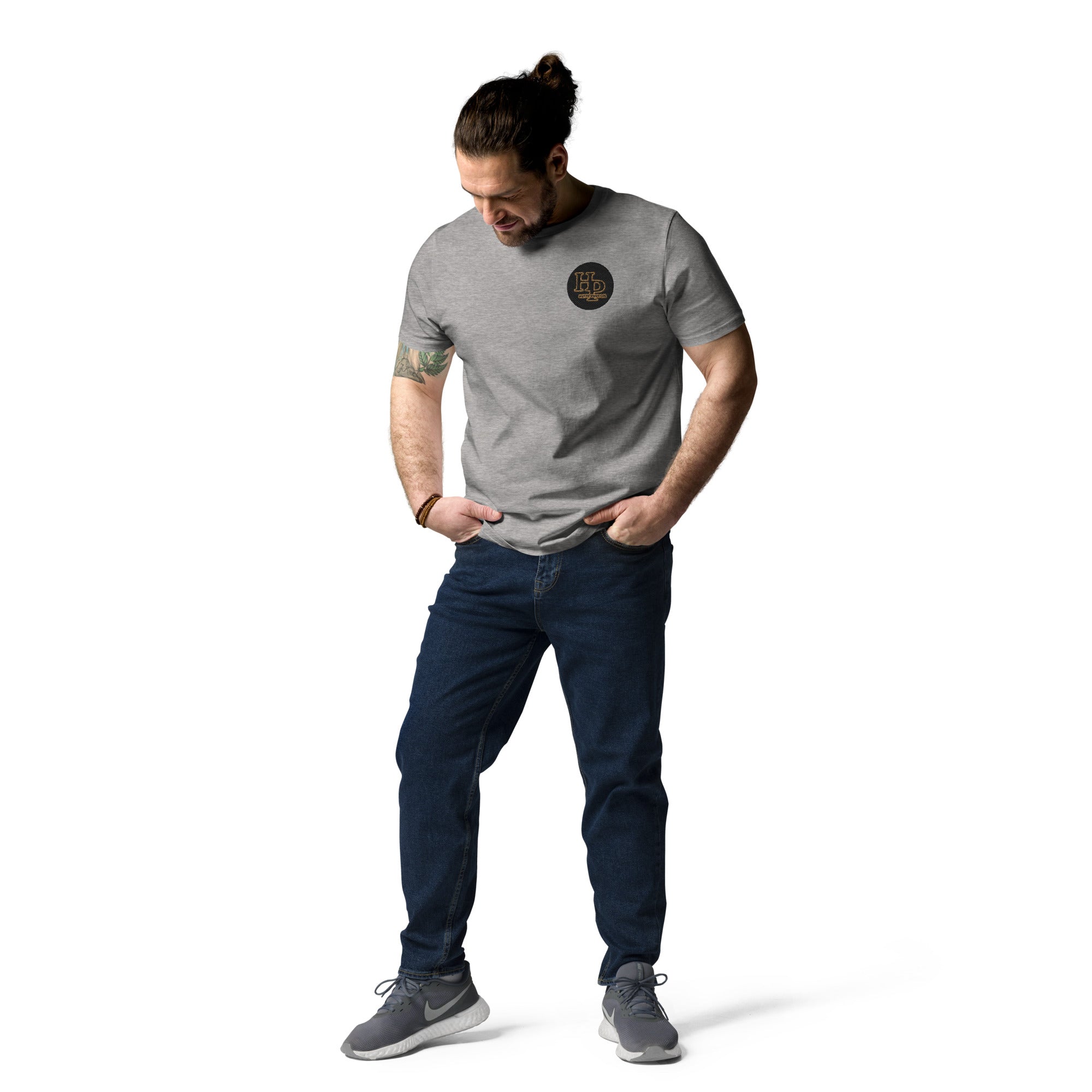 Collection Premium : T-shirt broderie écusson plus manche droite